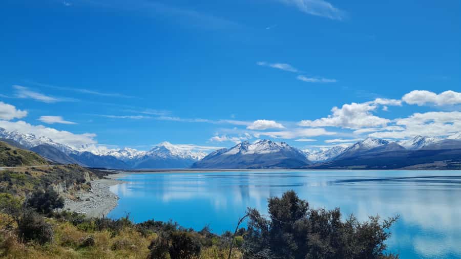 Christchurch: to Queenstown via Mt Cook 1 Way Tour - Kawarau Gorge and arrival in Queenstown