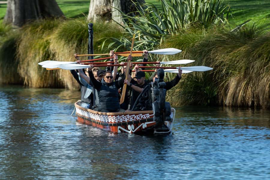 Christchurch: Waka Paddling Experience on the Avon River - Who will enjoy this Christchurch activity?