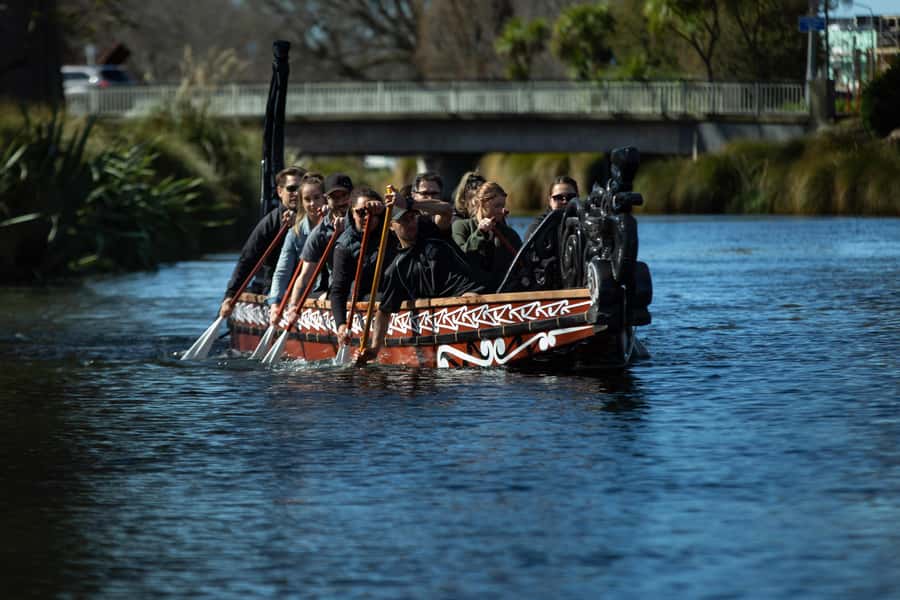 Christchurch: Waka Paddling Experience on the Avon River - Booking and cancellation advice