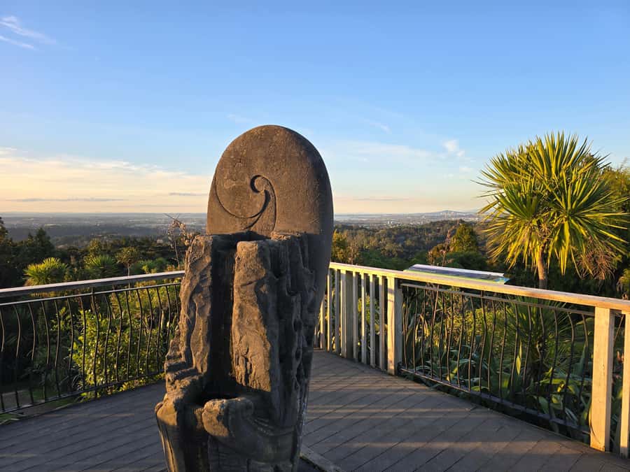 “City & Coast & Country” – A Relaxed Day Tour from Auckland - Karekare Falls in a short, scenic walk