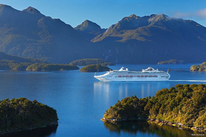 Coastal Pacific Train Journey from Picton to Christchurch - The open-air carriage: best for photos, not resting