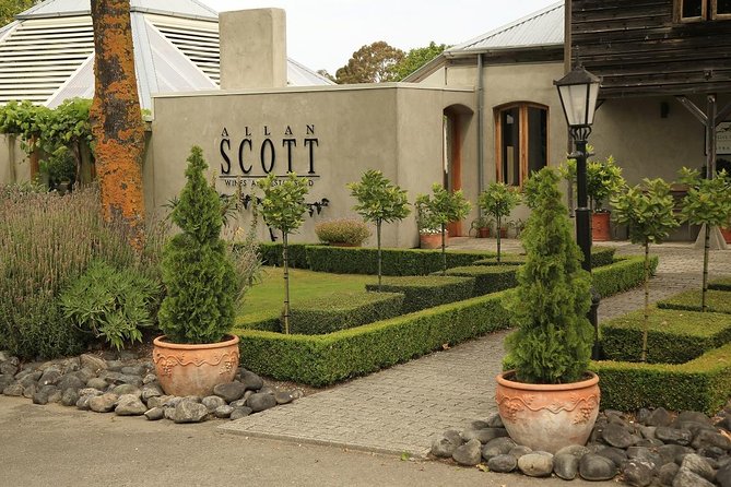 CRUISE SHIP DAY Marlborough Hop On Hop Off Wine Tours - Winery stops from Astrolabe to Cloudy Bay