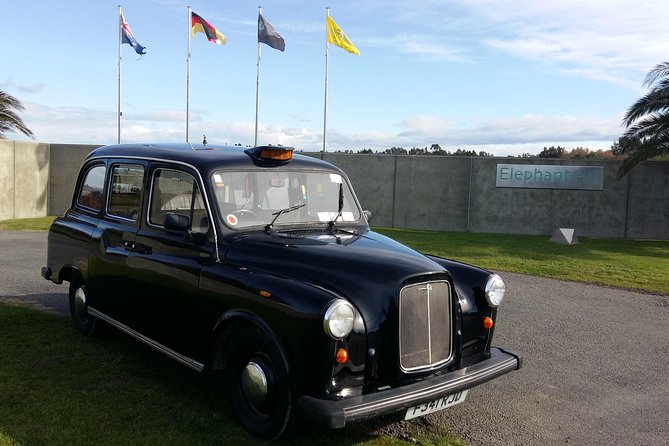 Deco City Black Cab Tours and Shuttles - Art Deco buildings in Ahuriri and central Napier