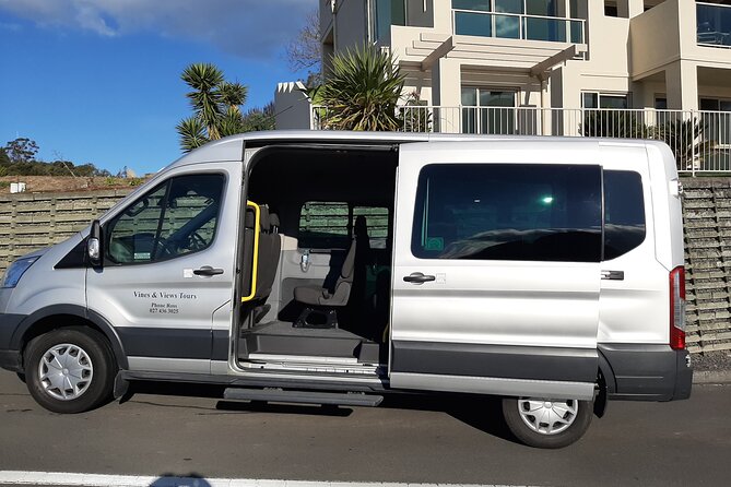 Deco Napier, Te Mata Peak, Garden Walk and Wine Tasting Tour - Guides shape the feel of the day