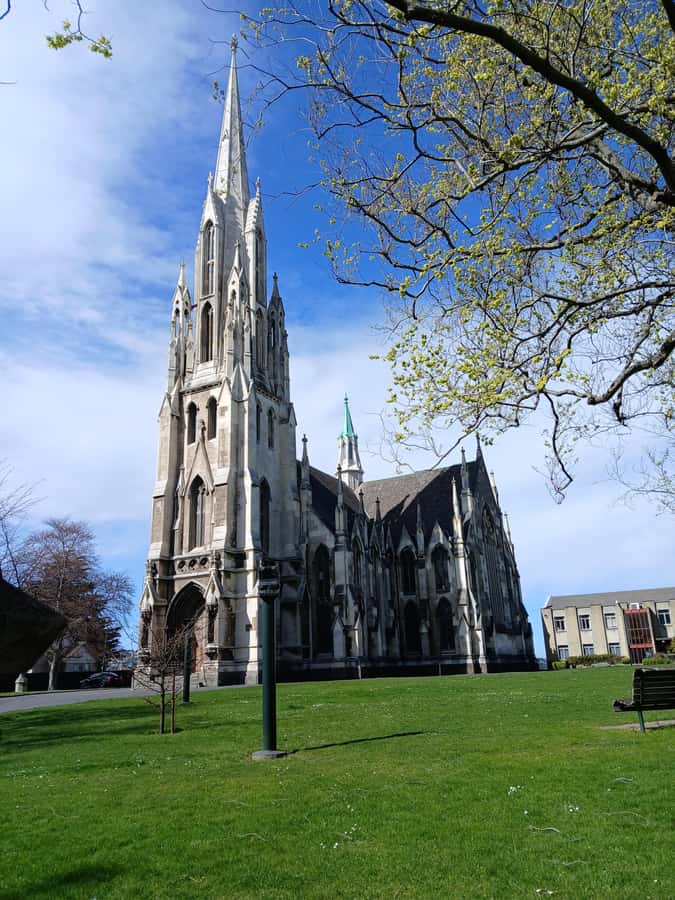 Dunedin: Peninsula with Lanarch Castle gardens & Olveston - Dunedin’s cemetery, university, churches, and railway station