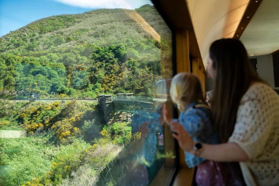 Dunedin: Scenic Railway Tour Through the Taieri Gorge - Reaching Pukerangi, the high-country turning point