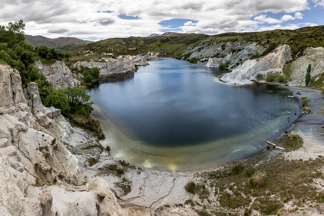 Dunedin to Queenstown One Way Tour Including Taieri Gorge Train - Kawarau Gorge and the final approach to Queenstown
