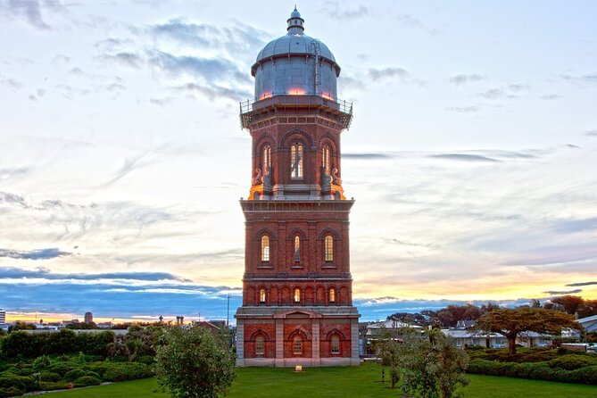 Dunedin to Te Anau via the Catlins One Way Small Group Tour - A guide can shape the whole day