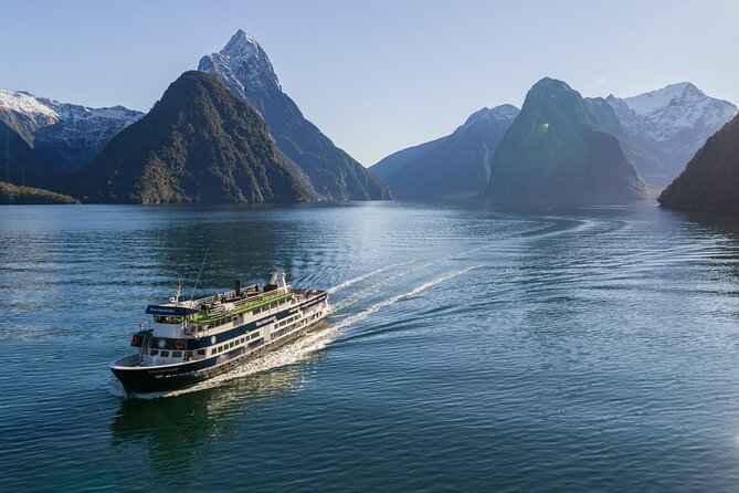 Epic Milford Guided Tour from Te Anau - Milford Sound from the Milford Haven