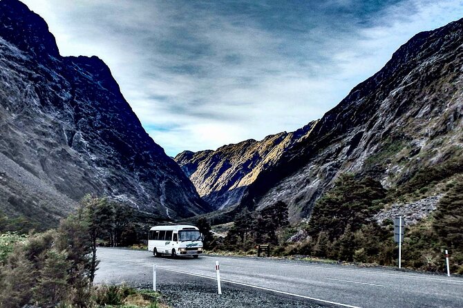Epic Milford Guided Tour from Te Anau - Homer Tunnel and Pops View