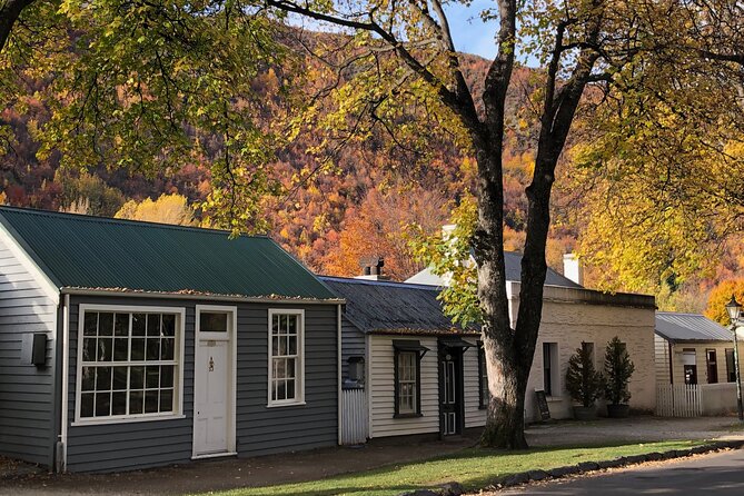 Everything Queenstown 4 Hour Private Tour - Lake Hayes offers a quick pause beside the water