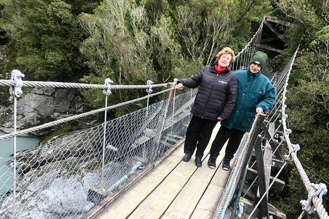 Explore Hokitika Gorge and Tree Top Walkway - What the guide adds to the day