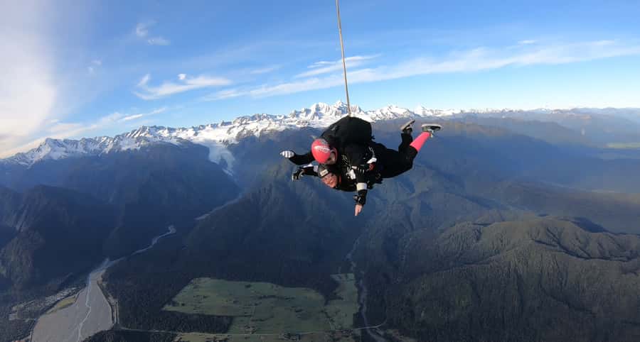 Franz Josef: 13,000ft, 16,500ft or 18,000ft Skydive - Booking Around Franz Josef Weather