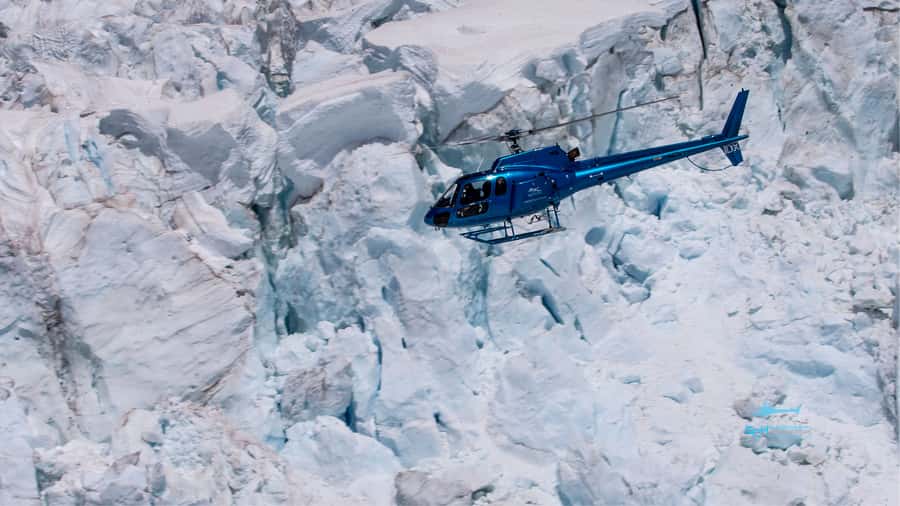 Franz Josef: 4-Glacier Helicopter Ride with 2 Landings - Starting at 10 Main Road in Franz Josef
