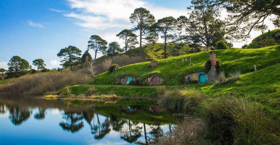 From Auckland: Hobbiton Movie Set Full-Day Small-Group Trip - Who will enjoy this day trip?