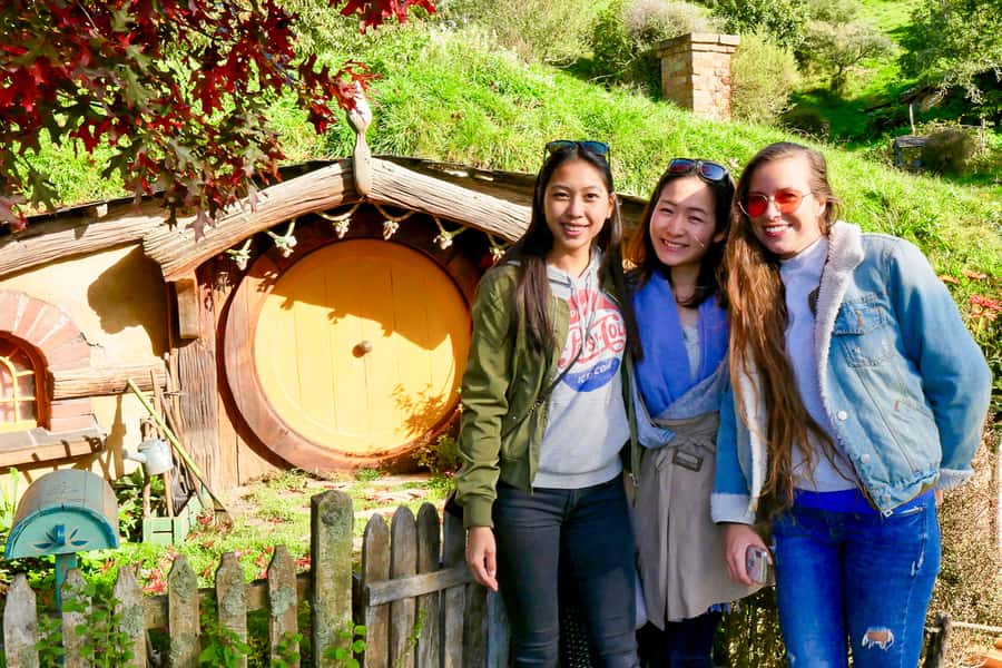 From Auckland: Hobbiton Movie Set Trip with Guided Tour - Timing, comfort, and group pace