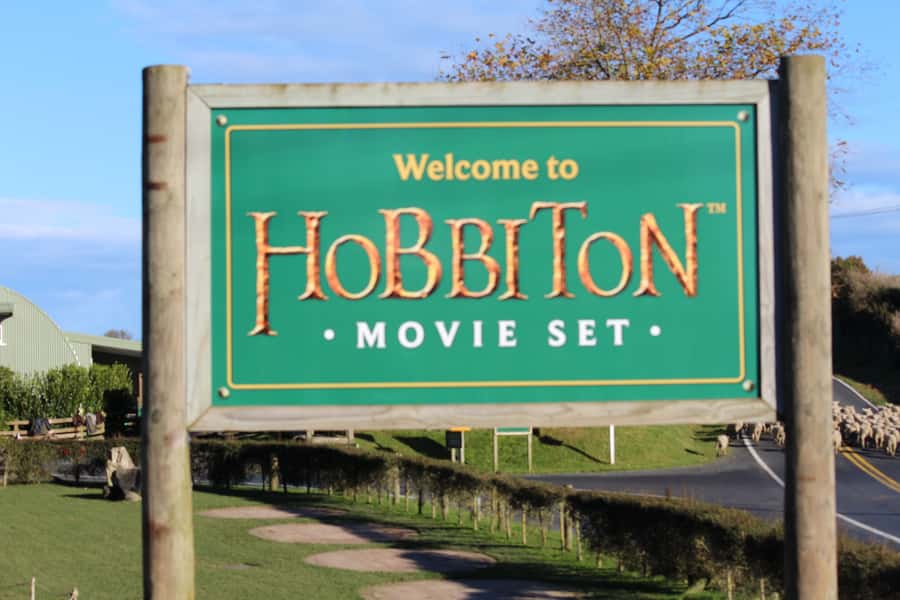 From Auckland: Hobbiton & Rotorua Tour with Lunch at Te Puia - Hobbiton Movie Set: more than a few painted doors