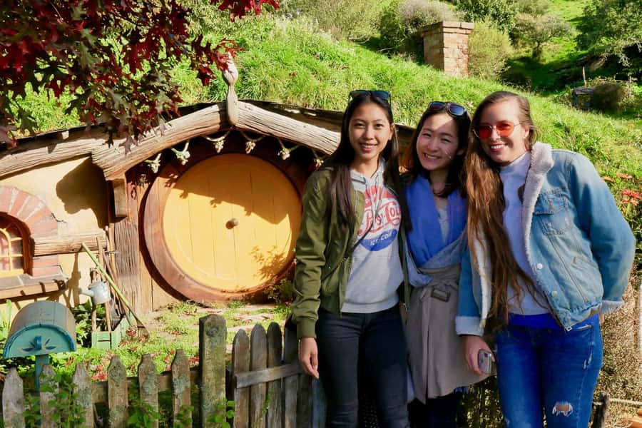 From Auckland: Hobbiton & Waitomo Caves Full-Day Trip - Why this Auckland day trip works