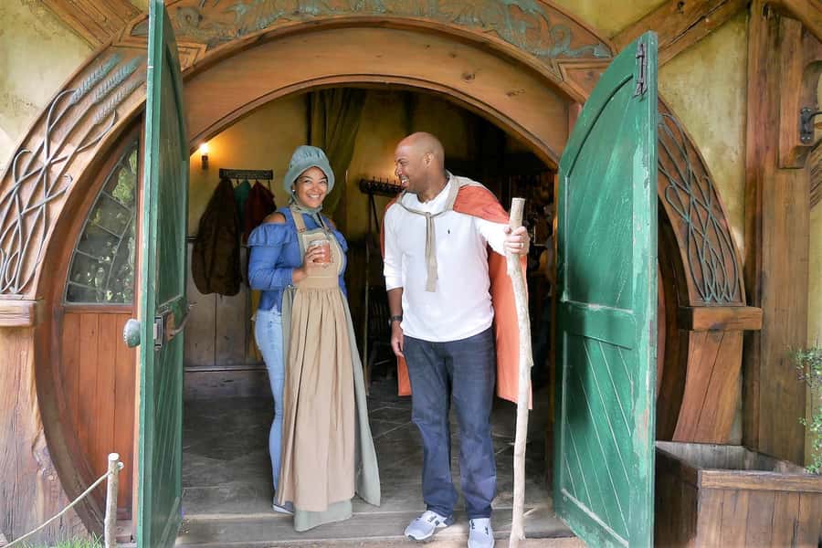 From Auckland: Hobbiton & Waitomo Caves Full-Day Trip - The kind of person who will enjoy this most