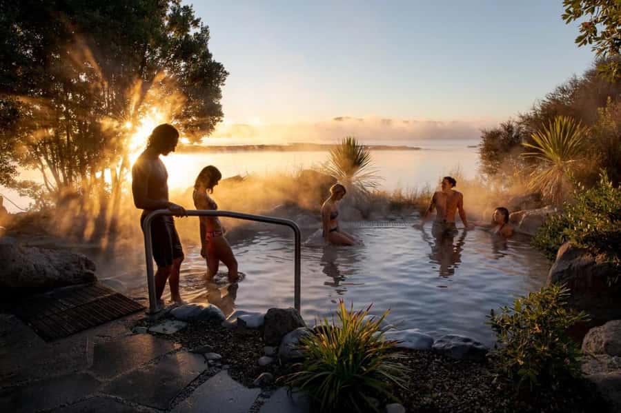 From Auckland: Wai-O-Tapu & Polynesian Spa Rotorua Day Tour - Two hours at Polynesian Spa beside Lake Rotorua