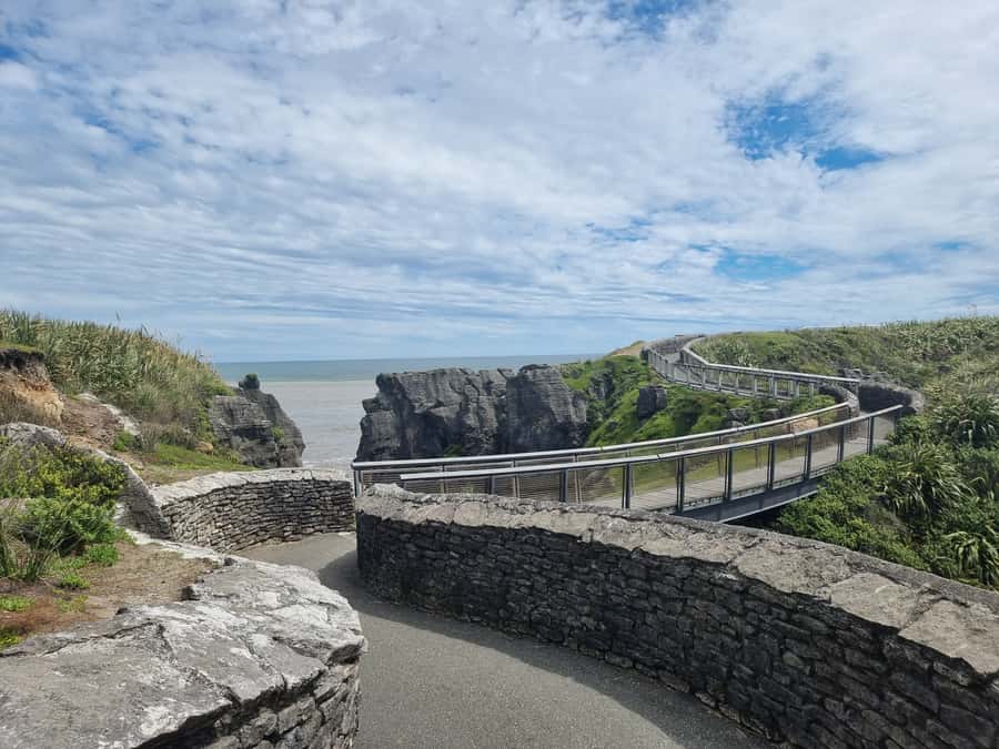 From Greymouth: Punakaiki Blowholes & Pancake Rocks Tour - What to bring for the West Coast