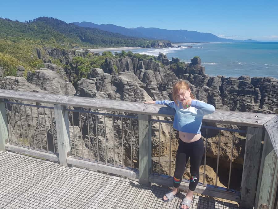 From Greymouth: Punakaiki Blowholes & Pancake Rocks Tour - Watching the blowholes in changing weather