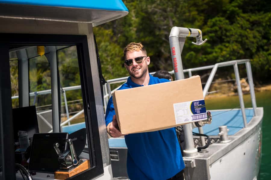 From Havelock: Marlborough Sounds Mail Boat Full-Day Cruise - Lunch on the water or at a remote farm