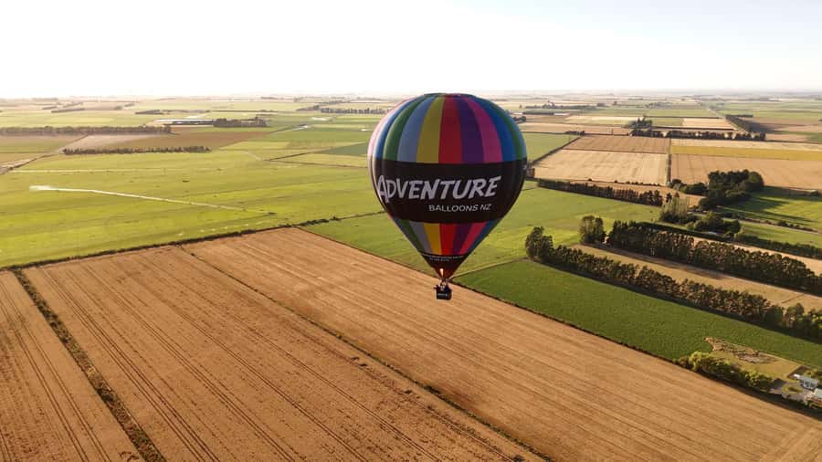 From Methven: Hot Air Balloon Flight in Canterbury with Wine - Landing, packing up, and the sparkling wine toast