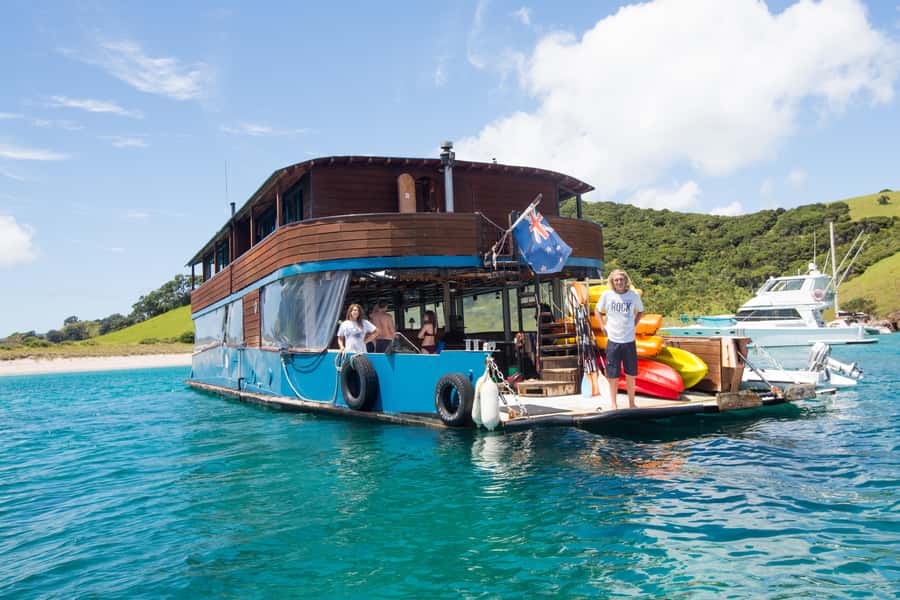 From Paihia: The Rock Adventure Overnight Cruise - Who should book this cruise?