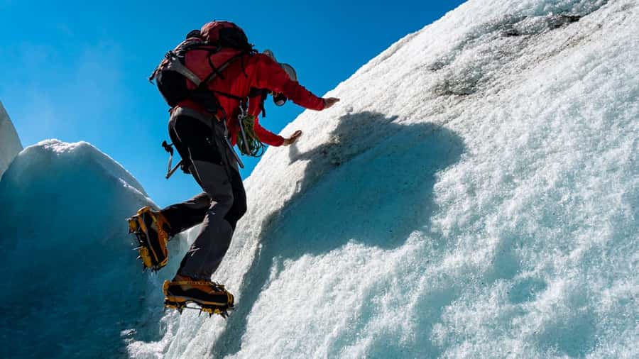 From Queenstown: Franz Josef Glacier Hike & Scenic Flight - Returning by helicopter and airplane