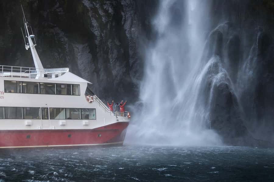 From Queenstown: Milford Sound Coach, Cruise, Scenic Flight - Five things to know before you book