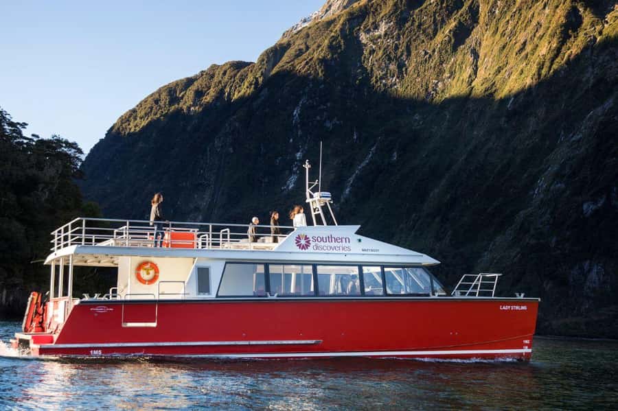 From Queenstown: Milford Sound Flight and Cruise with Lunch - Should you book the Air Milford flight and cruise?