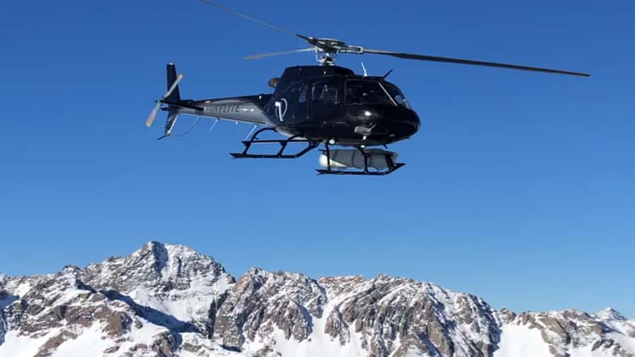From Queenstown: Mount Cook Heli-Hike and Bus Tour Combo - From Queenstown to Kawarau Gorge and Cromwell