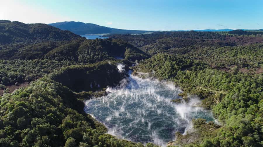 From Rotorua: Wai O Tapu & Waimangu Eco Thermal Morning Tour - A useful 30-minute lunch pause