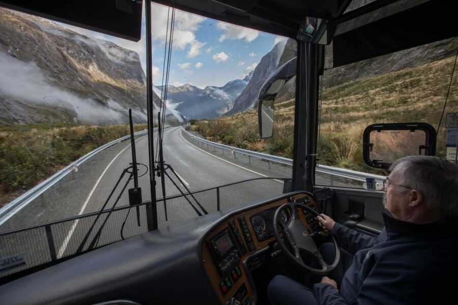 From Te Anau: Milford Sound Cruise & Glass-Roof Coach Tour - Lunch can improve the long cruise day
