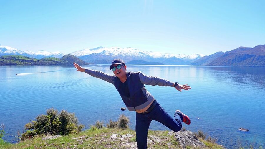 From Wanaka: Ruby Island 1-Hour Cruise and Photo Walk - A short walk with a longer story