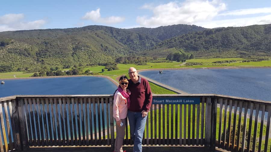 From Wellington: Martinborough Winery Tour - From Wellington hotels to the Remutaka Summit