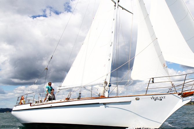 Full-Day Bay of Islands Tour by Vigilant Yacht Charters - Setting sail from Russell at 10am