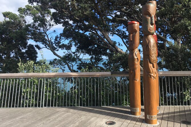 Full-Day Grand Auckland Volcanoes Tour - Lunch in central Auckland breaks up the walking