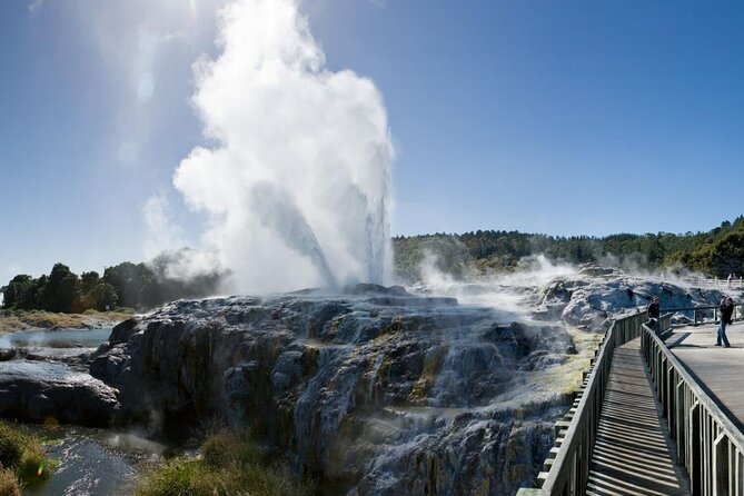 FULL DAY ROTORUA TOUR - Fully Customisable 13 hours Unlimited KMS - How the 13-hour day really works
