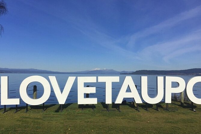 FULL DAY ROTORUA TOUR - Fully Customisable 13 hours Unlimited KMS - Māori culture in two different settings