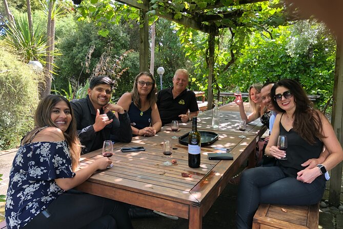 Full-Day Wine Tasting Tour in Auckland with 3-Course Vineyard Lunch - Why Kumeu makes a smart Auckland wine day