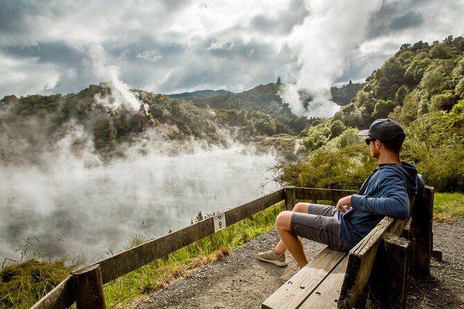 Full Waimangu Experience - Walk & Cruise - Walking down to Lake Rotomahana