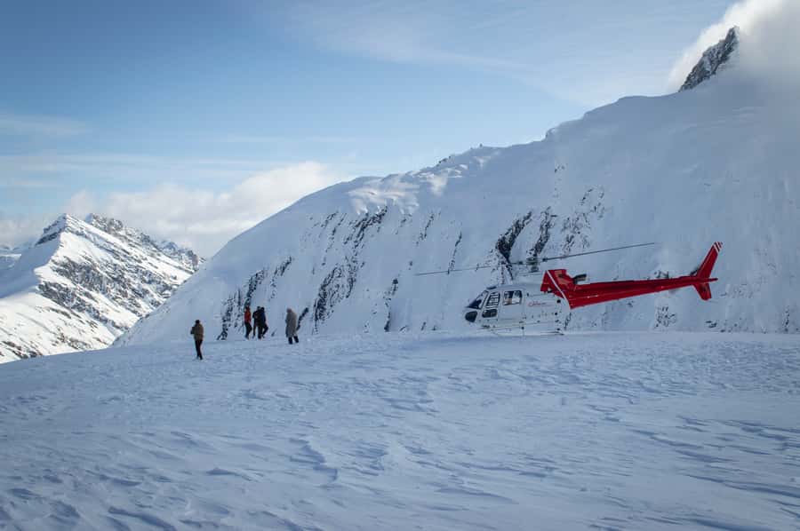 Glacier Explorer & Earnslaw Burn Helicopter Flight - What the Pilot Adds to the Experience