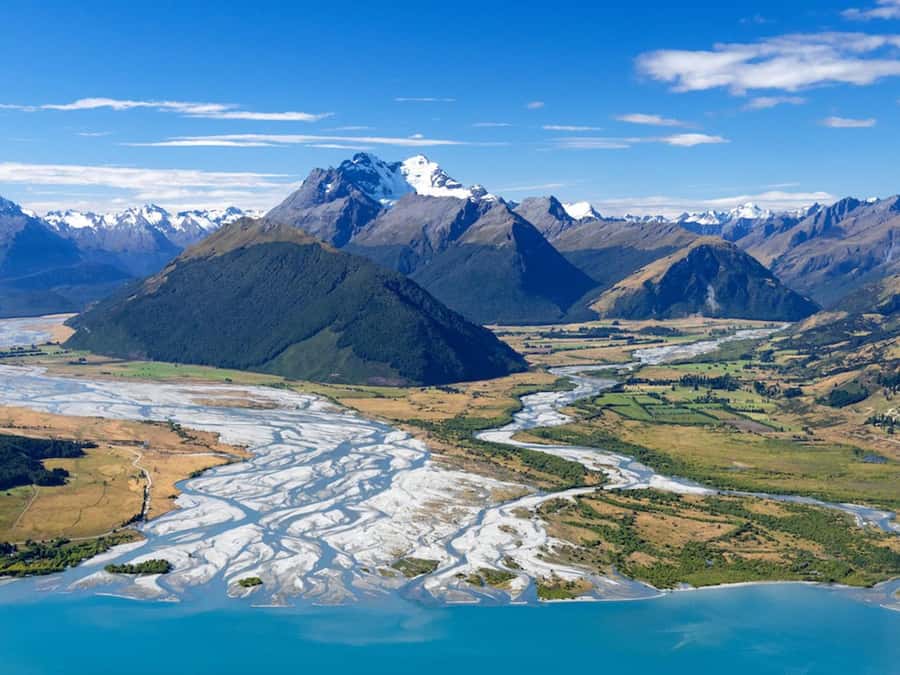 Glenorchy: 25-30 Minute Snow Landing Helicopter Experience - The pilot and the quality of the commentary