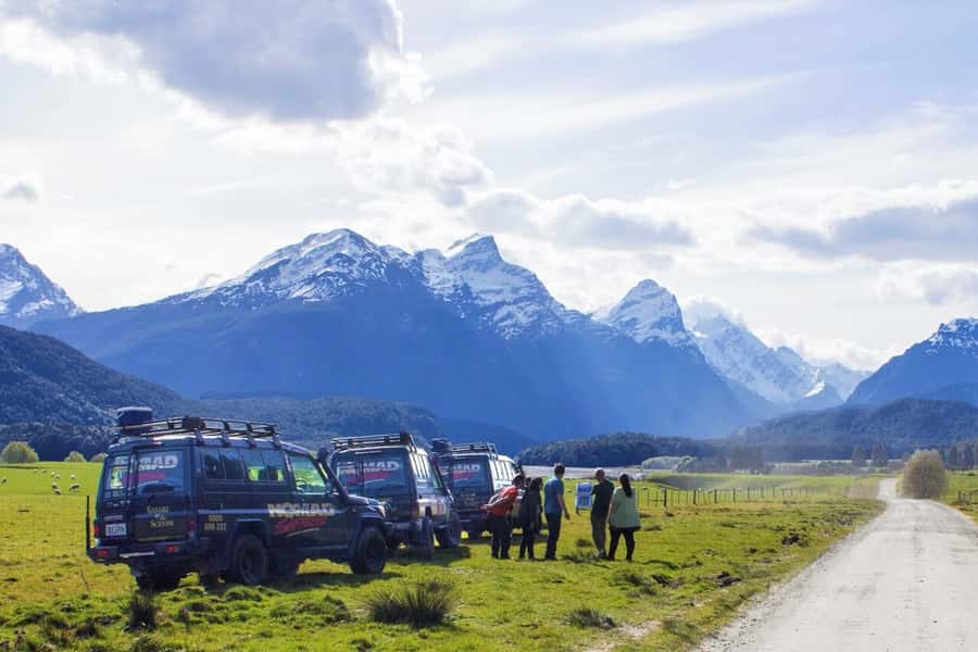 Glenorchy: 4WD Lord Of the Rings Half-Day Tour - The road from Queenstown to Glenorchy