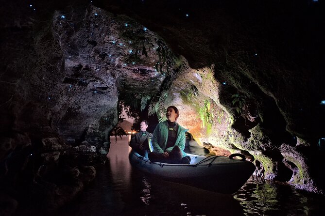 Glow Worm Kayak Tour - From Fenton Street to the lakeshore