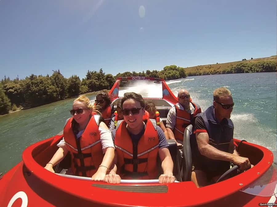 Go Jets Wanaka Clutha River Jet Boat Experience - Reaching Devils Nook