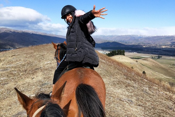 Golden Hills Horse Trek in Central Otago - What guides Karo, Carol, Jasmine, and Karolin add