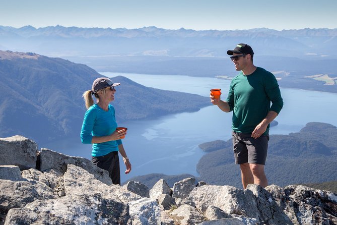 Guided Kepler Track Heli Hike - Luxmore Hut and the alpine tussock